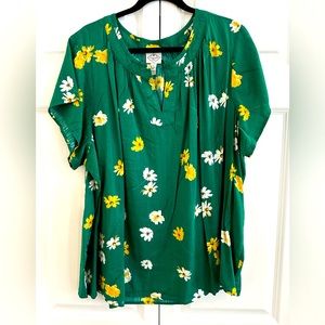 New St John’s Bay green floral size 3X short sleeve top.